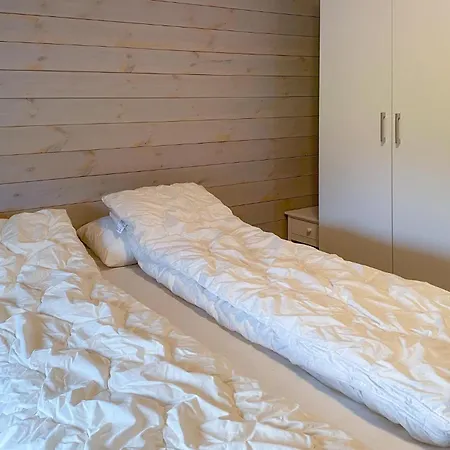 Vakantiehuis 4 Bedroom In *