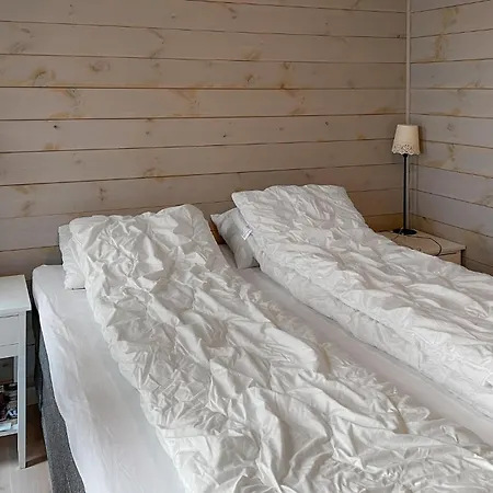 Nyaraló 4 Bedroom In Hildre