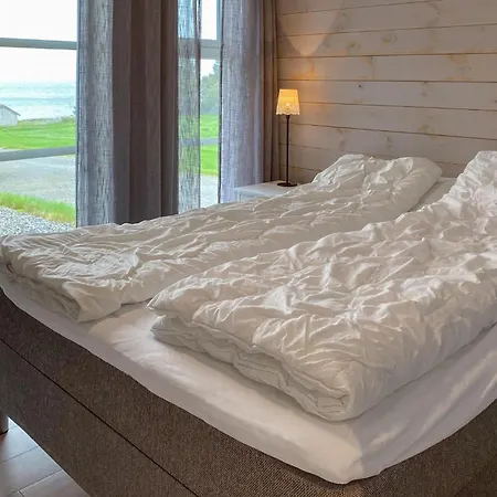 4 Bedroom In *