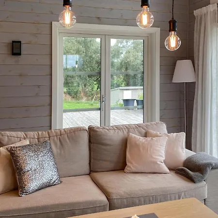 4 Bedroom In Nyaraló Hildre