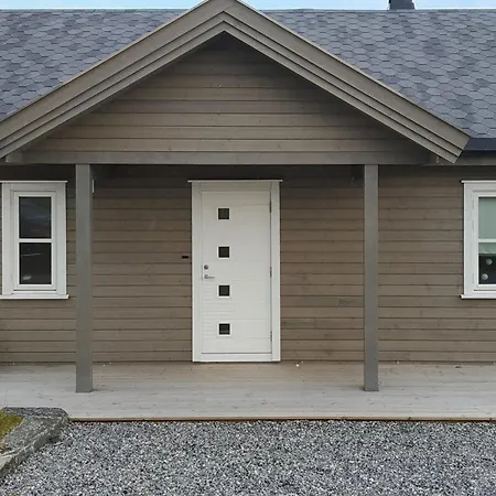 4 Bedroom In *