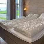 4 Bedroom In *