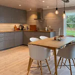 4 Bedroom In